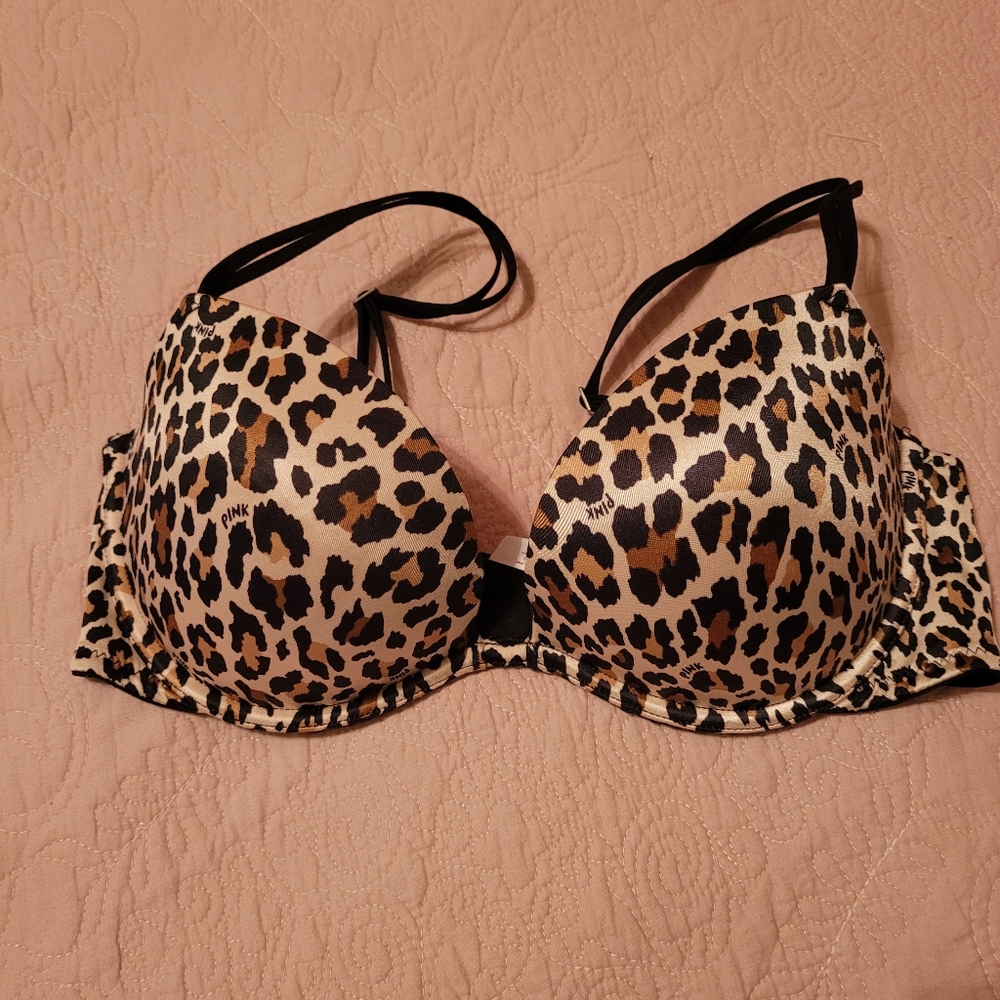 Pink Victoria Secret Heartbreaker Pushup Bra& Victoria Secret Bundle (3)size 36C